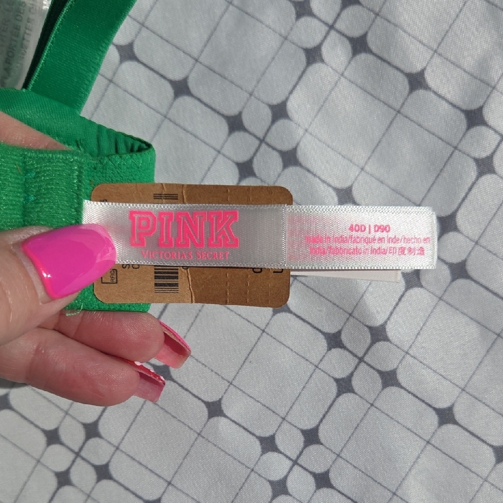 Victoria's Secret Vibrant Green Bra - Picture 3 of 5